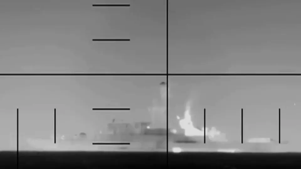 VIDEO: Submarino de EE.UU. destruye buque de guerra iraní con torpedo