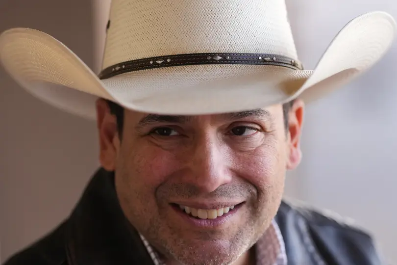 Antes de incursionar en la política, Bobby Pulido construyó una exitosa carrera de más de tres décadas dentro de la música tejana y regional mexicana./ AP