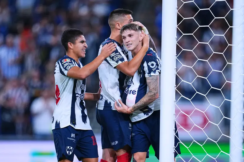 Orellana celebra su gol con Rayados | MEXSPORT