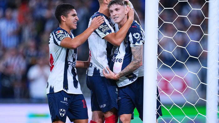 Orellana celebra su gol con Rayados | MEXSPORT