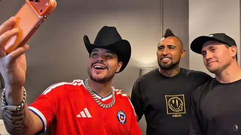 Eduin Caz, Arturo Vidal y Nicolás Castillo | CAPTURA DE PANTALLA