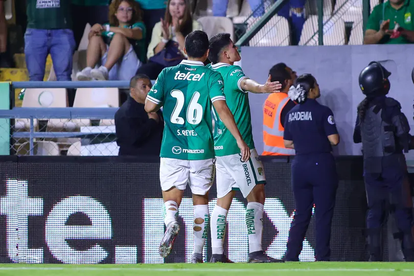 Daniel Arcila celebrando su gol ante Atlas | MEXSPORT