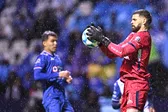 ¿Qué hiciste, Gudiño! Garrafal error del arquero de Cruz Azul ante Pachuca