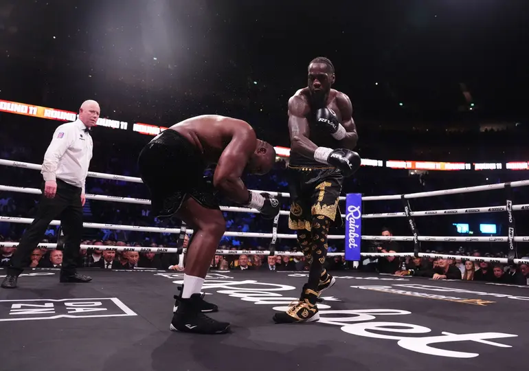 Deontay Wilder y Dereck Chisora, en su combate | AP