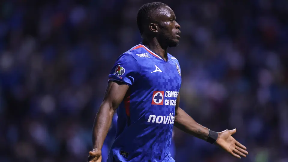 Christian Ebere, jugador del Cruz Azul, en festejo de gol ante Pachuca | IMAGO7