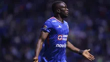 ¡Qué cumpleaños! Christian Ebere anota con Cruz Azul ante Pachuca, pero con polémica arbitral