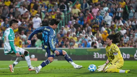 Carlos Acevedo, portero de Santos, en el empate ante América en el Clausura 2026 | IMAGO7