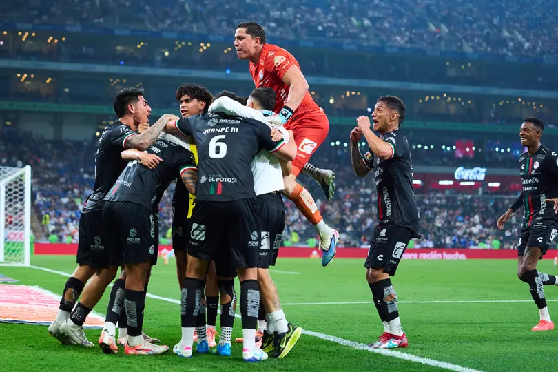 Atlético de San Luis celebrando el gol de último minuto de David Rodríguez ante Monterrey | MEXSPORT