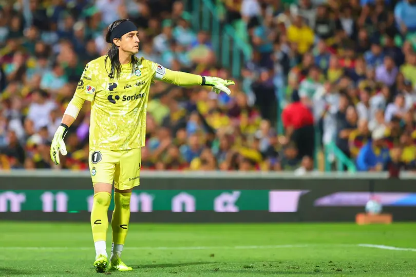 Carlos Acevedo, arquero de Santos, ya es factor en el partido ante América en el Clausura 2026 | MEXSPORT
