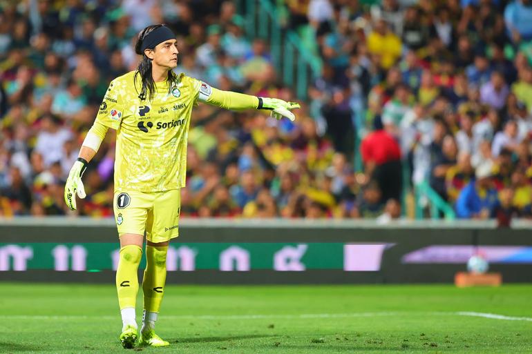 Carlos Acevedo, arquero de Santos, ya es factor en el partido ante América en el Clausura 2026 | MEXSPORT
