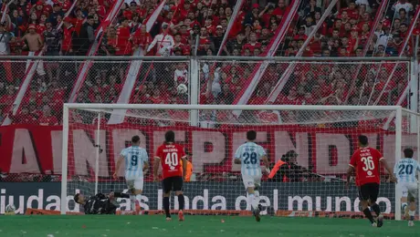 ¡Insólito! Jugador de Racing falla penalti en Clásico de Avellaneda