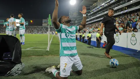 Cristian Dájome, de Santos Laguna, en festejo de gol ante América en el Clausura 2026 | IMAGO7
