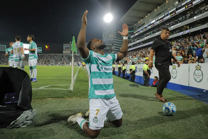 Cristian Dájome, de Santos Laguna, en festejo de gol ante América en el Clausura 2026 | IMAGO7