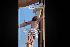La Crucifixión De Jesús Durante La Representación De La Pasión De Cristo