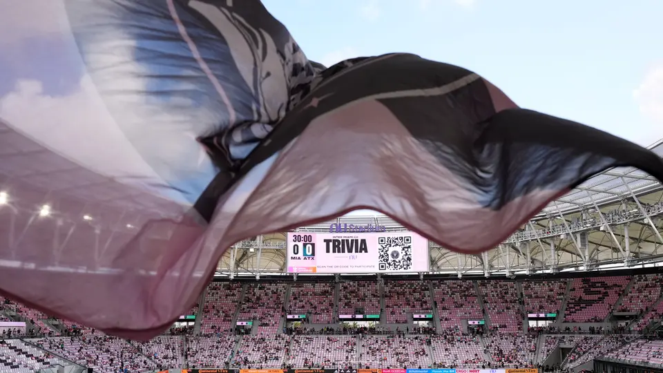 Afición pisando por primera vez el NU Stadium | AP