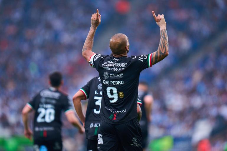 João Pedro celebrando su gol ante Monterrey | MEXSPORT