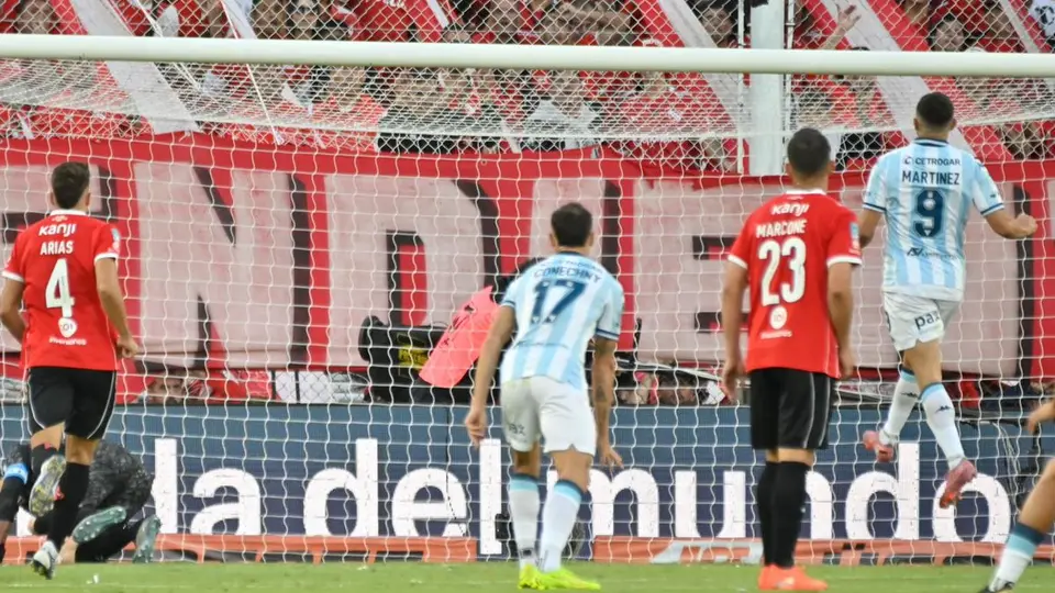 El fallo de Adrián Martínez | @elgraficoweb
