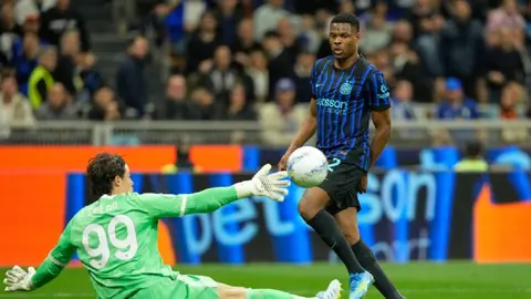 Marcus Thuram tras anotar con Inter de Milán ante la Roma I AP