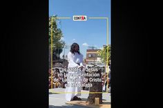 Los Azotes A Jesús Durante La Representación De La Pasión De Cristo