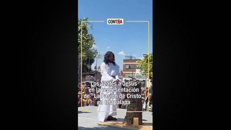 Los Azotes A Jesús Durante La Representación De La Pasión De Cristo