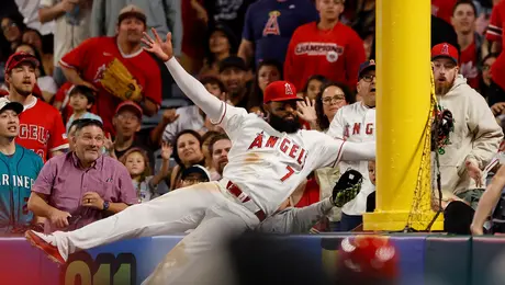 Jo Adell el héroe de Los Angeles Angels tras evitar tres jonrones ante los Mariners