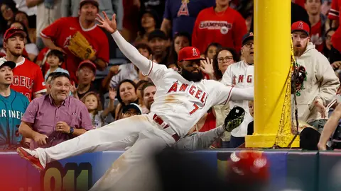 Jo Adell el héroe de Los Angeles Angels tras evitar tres jonrones ante los Mariners