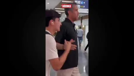 Gilberto Mora aterrizó en la CDMX listo para reportar con la Selección Mexicana