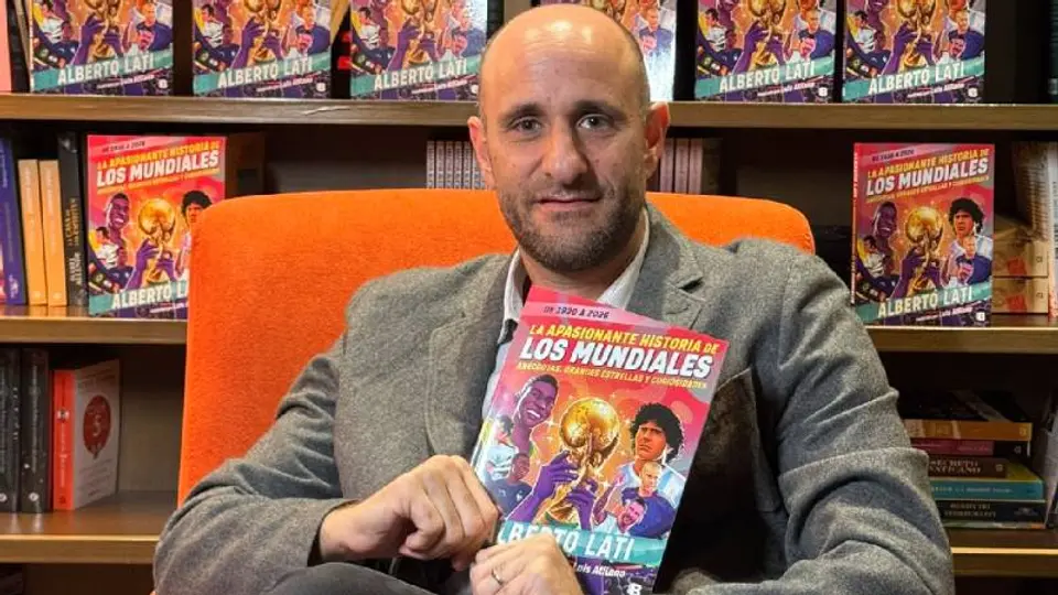 Alberto Lati y su libro 'La apasionante historia de los Mundiales' | x:@albertolati