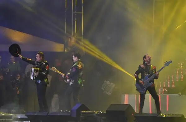 Los Tigres del Norte en concierto en CDMX. / AP