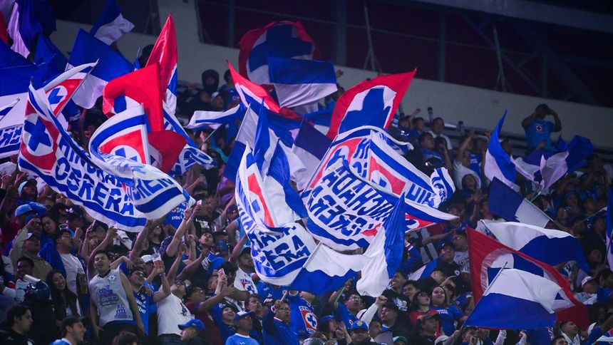 Afición de Cruz Azul en el partido contra Necaxa en el Estadio Banorte | IMAGO 7