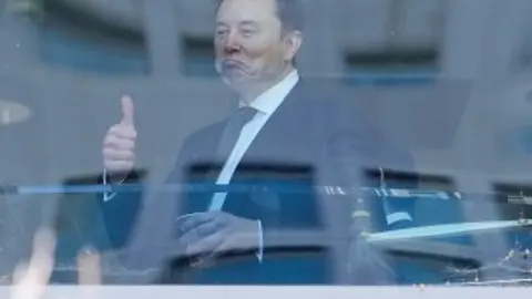 Elon Musk se mantiene como el hombre más rico del mundo en mayo de 2026./ AP