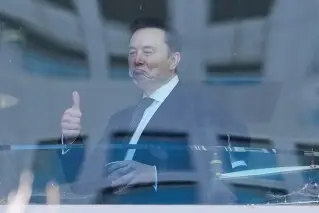 Elon Musk se mantiene como el hombre más rico del mundo en mayo de 2026./ AP