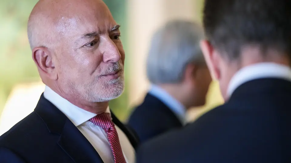 Jeff Bezos no fue bien recibido como miembro honorario de la Met Gala de Nueva York / AP