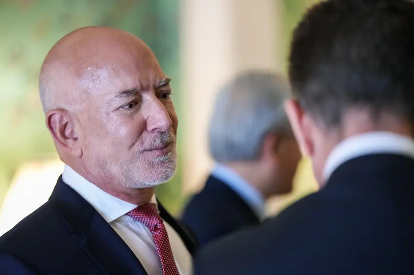 Jeff Bezos no fue bien recibido como miembro honorario de la Met Gala de Nueva York / AP