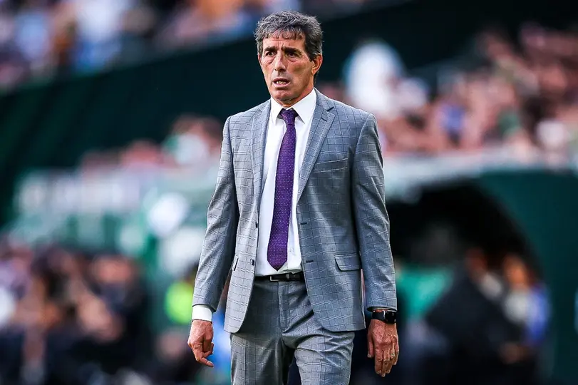 Guillermo Almada como director técnico de Real Oviedo | AFP