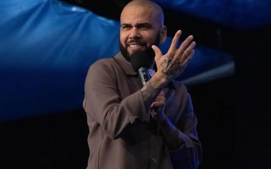 Dani Alves durante una predicación | INSTAGRAM: @danialves