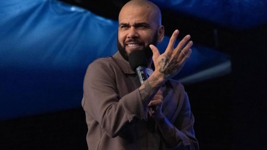 Dani Alves durante una predicación | INSTAGRAM: @danialves