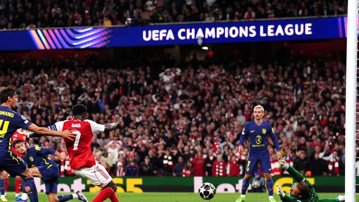 Bukayo Saka en el partido de Arsenal contra Atlético de Madrid en la Champions League | AP