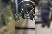 Auto termina en puente de ciclovía en CDMX: conductor se habría equivocado de acceso
