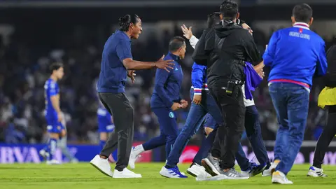 Joel Huiqui tras coronarse con Cruz Azul en el Clausura 2026 | IMAGO 7