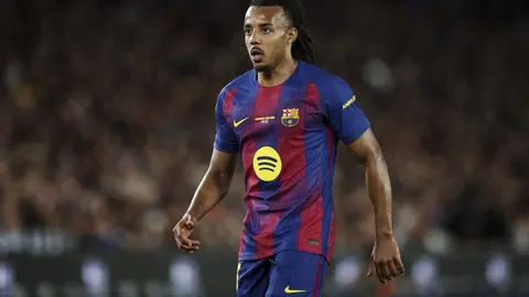 "Tengo contrato hasta 2030": Koundé zanja los rumores sobre su futuro con Barcelona