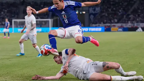 Takefusa Kubo en el amistoso de la Selección de Japón contra Islandia | AP