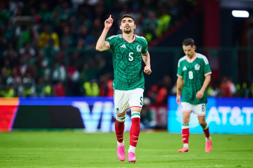 Johan Vásquez marcó el gol del empate ante Serbia | MEXSPORT