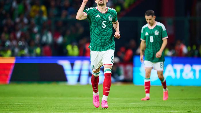 Johan Vásquez marcó el gol del empate ante Serbia | MEXSPORT