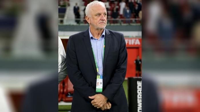 Graham Arnold durante partido de Irak | MEXSPORT