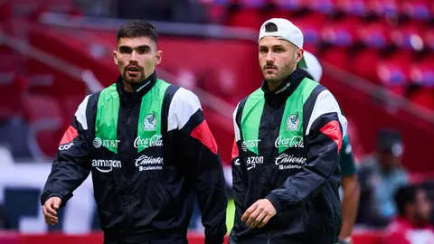 Johan Vásquez y Santiago Giménez previo al amistoso ante Serbia | MEXSPORT