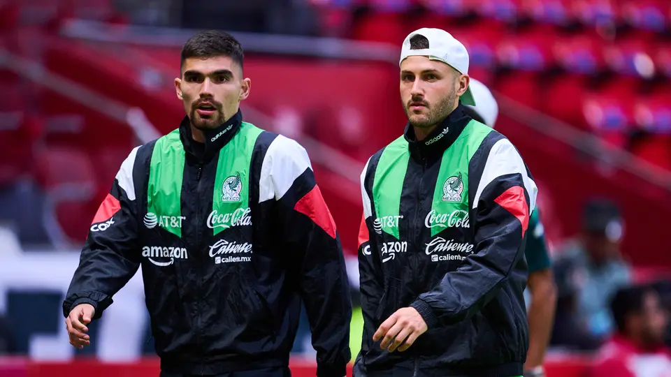 Johan Vásquez y Santiago Giménez previo al amistoso ante Serbia | MEXSPORT