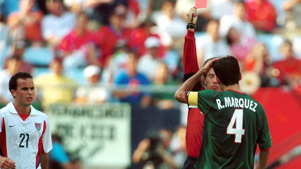Rafa Márquez expulsado ante Estados Unidos en 2002 | MEXSPORT