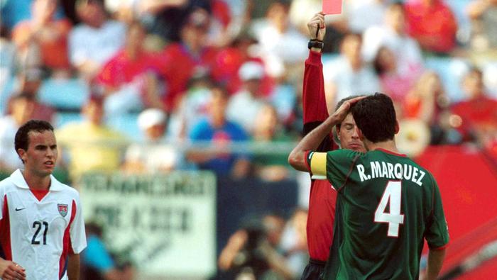 Rafa Márquez expulsado ante Estados Unidos en 2002 | MEXSPORT
