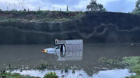 Las precipitaciones generaron complicaciones en importantes accesos y salidas hacia la autopista México-Querétaro./ X. @CapitalEdomex